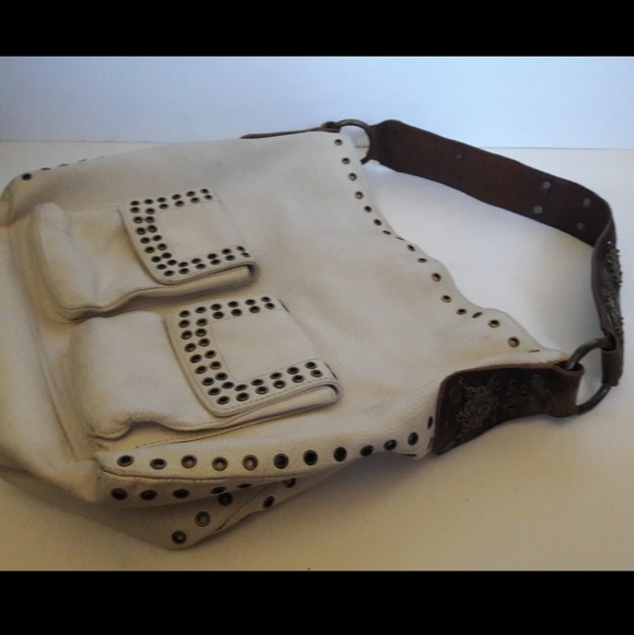 Betsey Johnson ☆ Rare Htf White Studded Leather Hobo Chunky Handbag Shoulder Bag - Picture 7 of 8